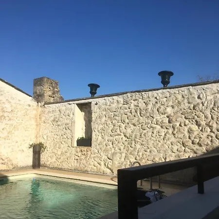 La Maison Blanche à Saint-yzans-de-médoc *