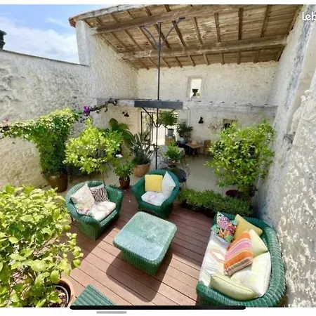 La Maison Blanche A Отель типа 